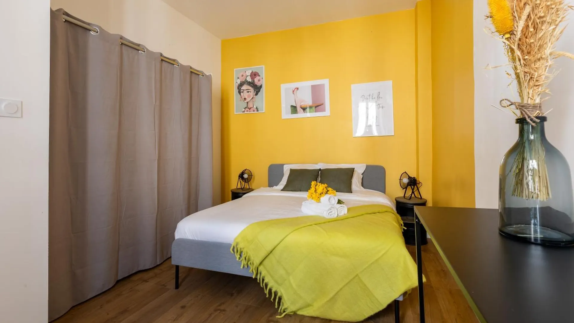 Confort Moderne A Marseille 0*,